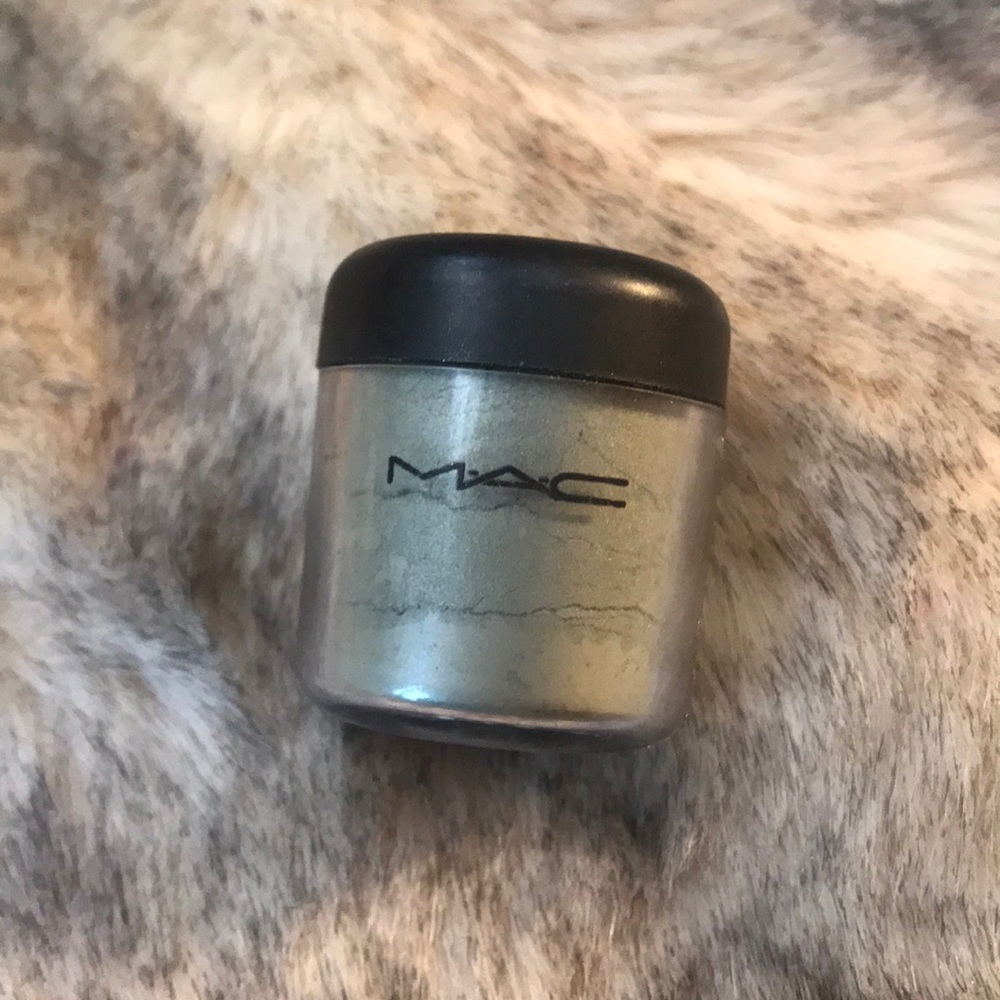 Mac pastorale pigment